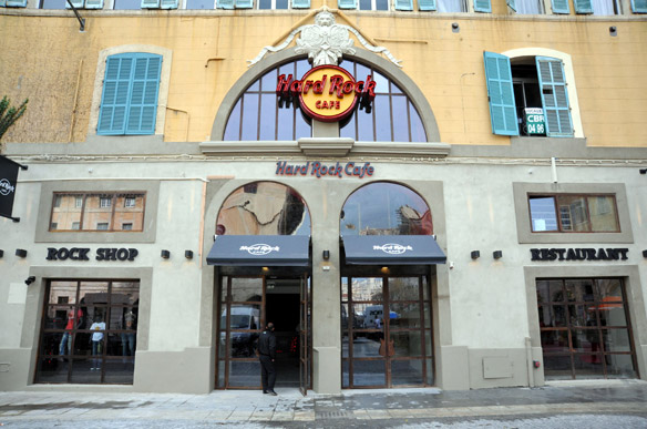 PINKTOBER® : Hard Rock Café Marseille soutient le Défi Rose de l’IPC